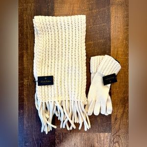 Brooks brothers women’s scarf and glove set